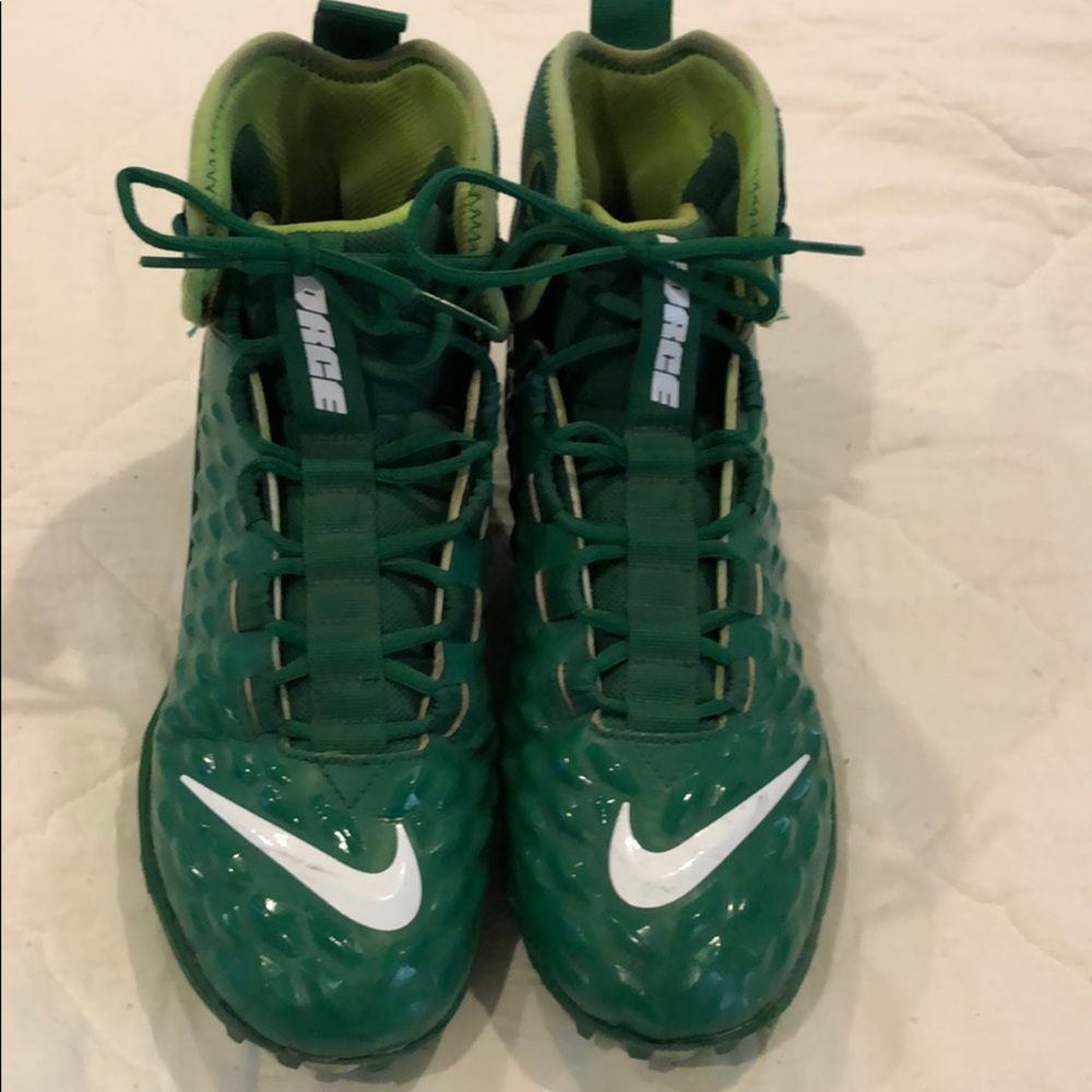 Football cleats